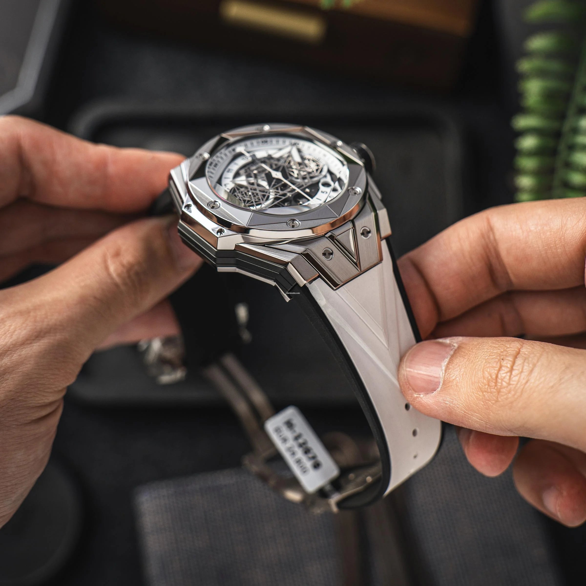 Relógio Big Bang Master Grade Full Sphire Glsss H