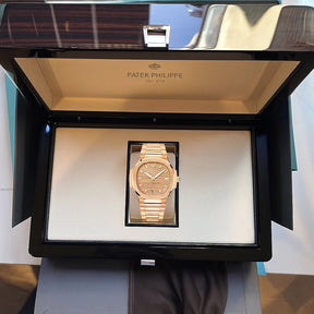 Relógio Patek Nautillus 40mm + Caixa e Certificado