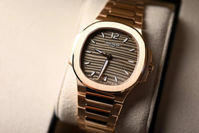 Relógio Patek Nautillus 40mm + Caixa e Certificado